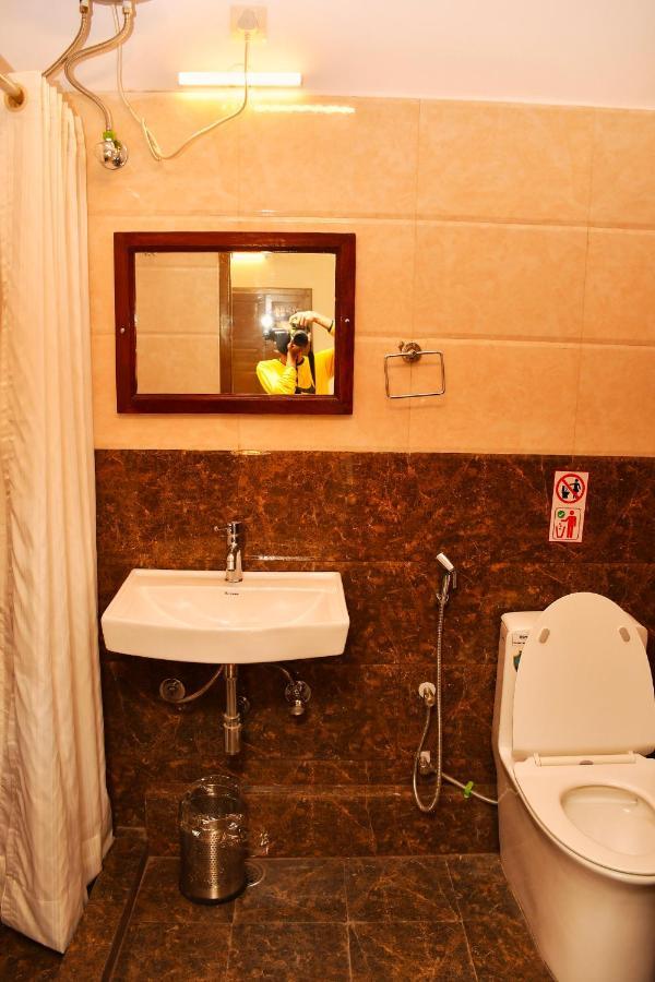 Gobind Bhawan Heritage Hotel หริทวาร ภายนอก รูปภาพ